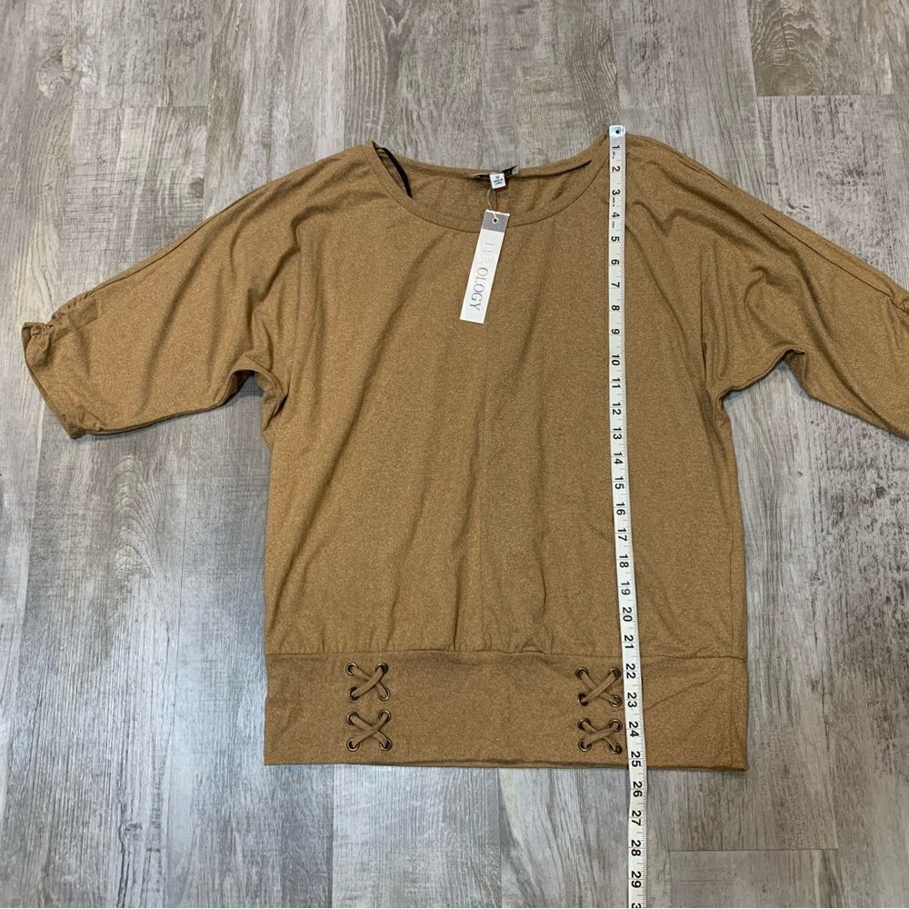 NWT Luxology tan 3/4 chinched sleeve tapered waist top - Picture 7 of 12